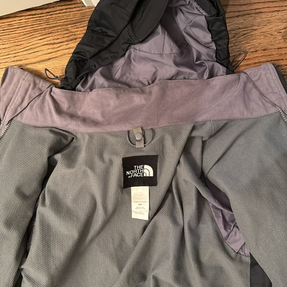 The North Face Jacket - Picture 7 of 9